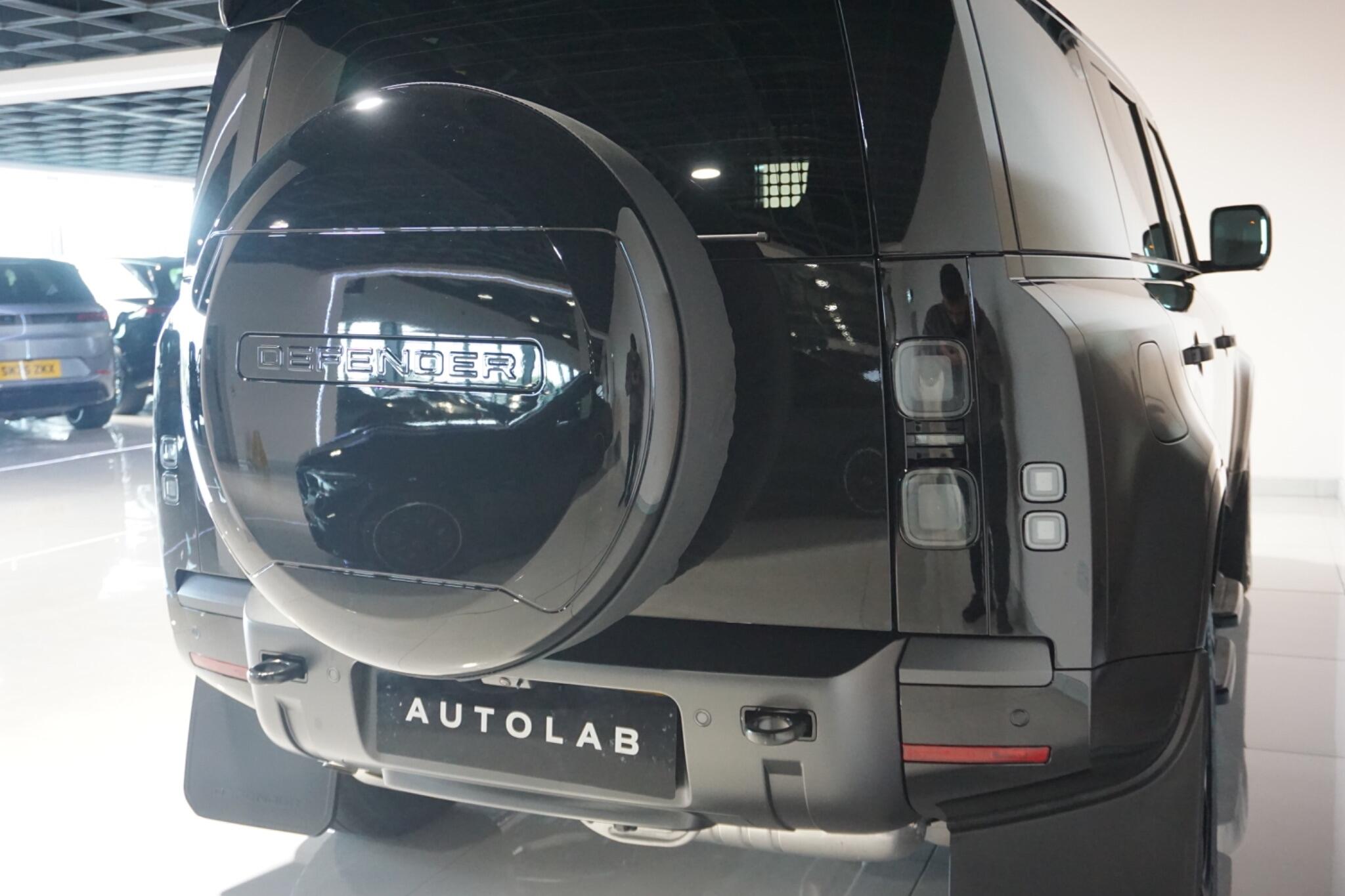 Land Rover Defender 110 3.0 D350 MHEV X-Dynamic HSE Hard Top SUV 5dr Diesel Auto 4WD MWB Euro 6 (s/s) (350 ps)